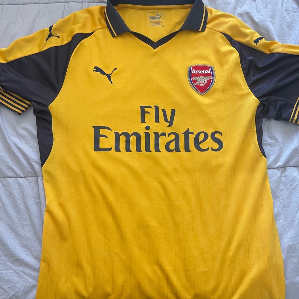 Arsenal 2016/2017 Away Kit